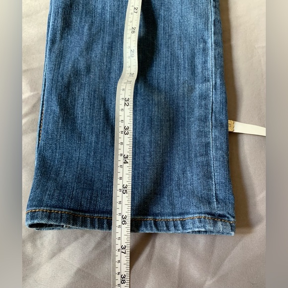 Apt 9 Distressed Modern Boyfriend Jeans | Size 6 | Cuffed - Picture 8 of 11